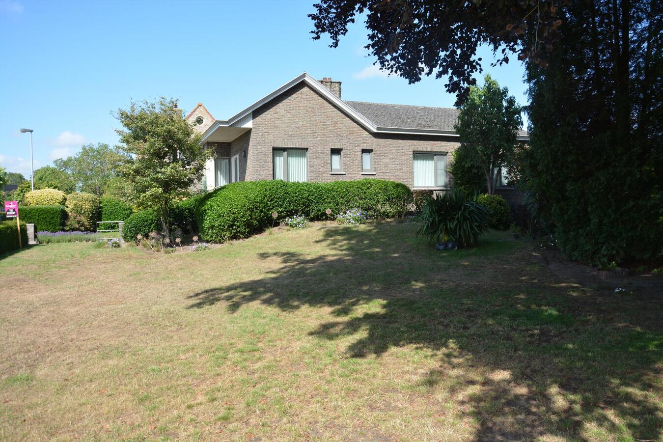 Unieke bungalowvilla met grote tuin 