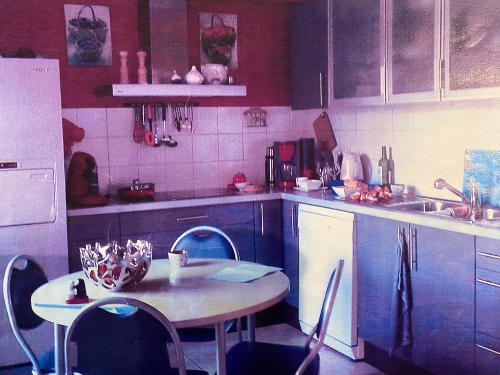 Appartement met 2 slaapkamers en garage in centrum Koekelare 