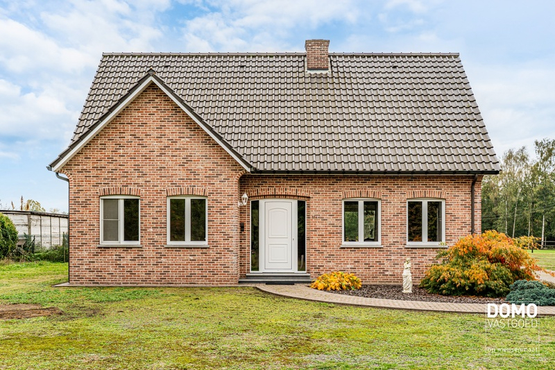 UITZONDERLIJK PERCEEL VAN 2 HA 50 A MET RUIME WONING EN TAL VAN MOGELIJKHEDEN 