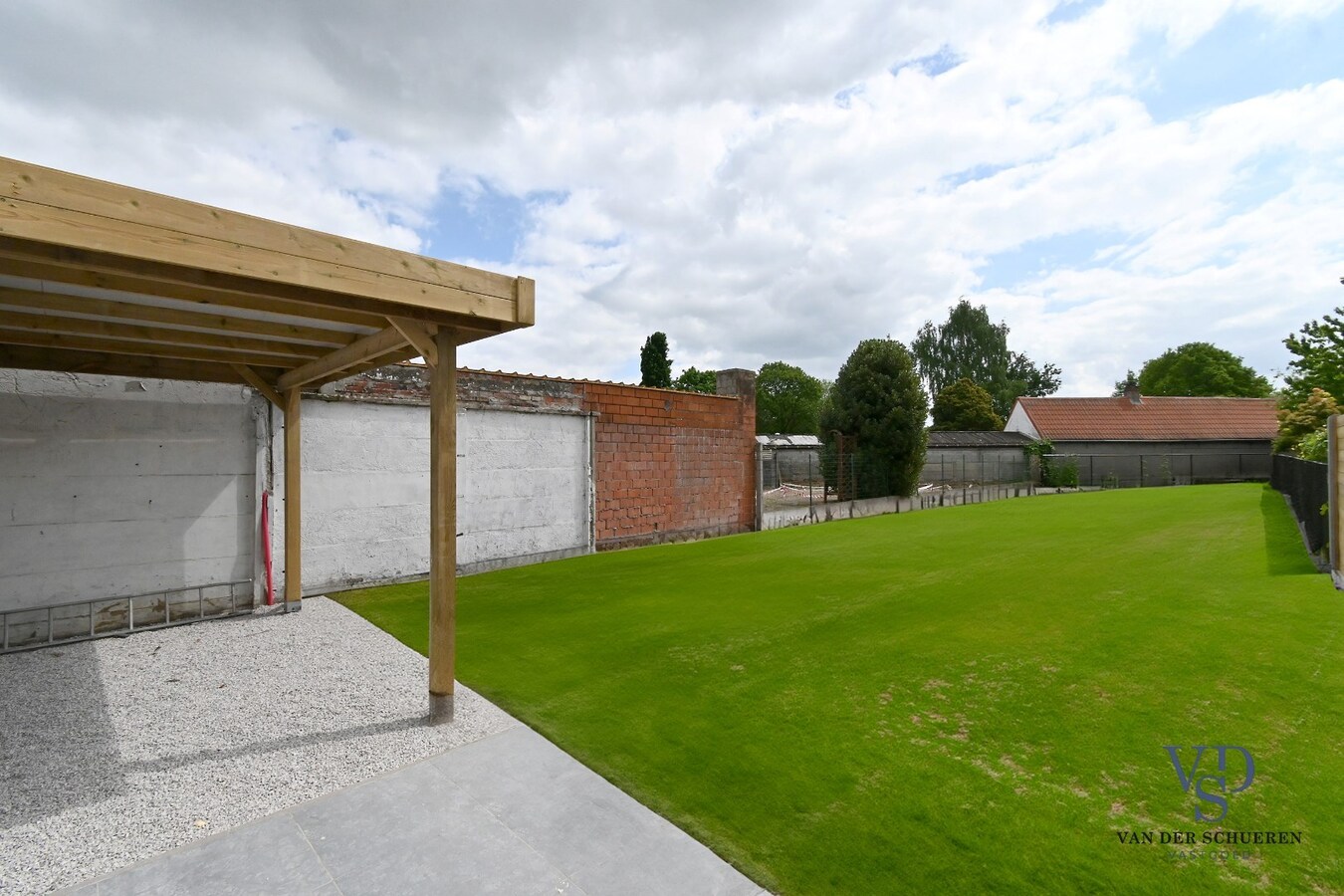 Volledig vernieuwde Half Open. 