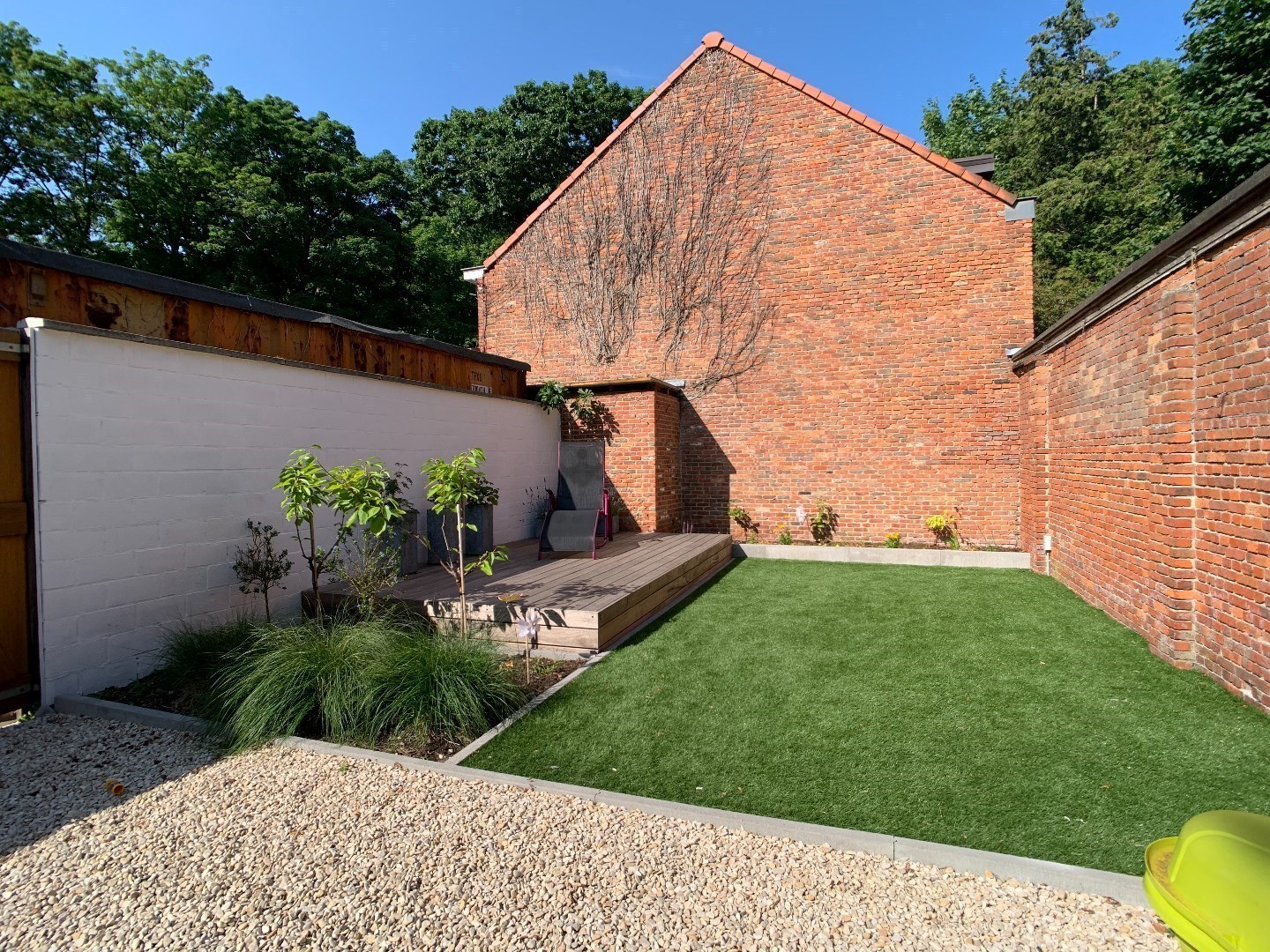 Mooie instapklare herenwoning nabij centrum Brasschaat met 4 slaapkamers 