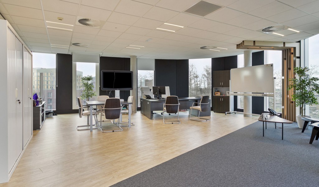 Recent kantoorgebouw te koop op topligging in Gent