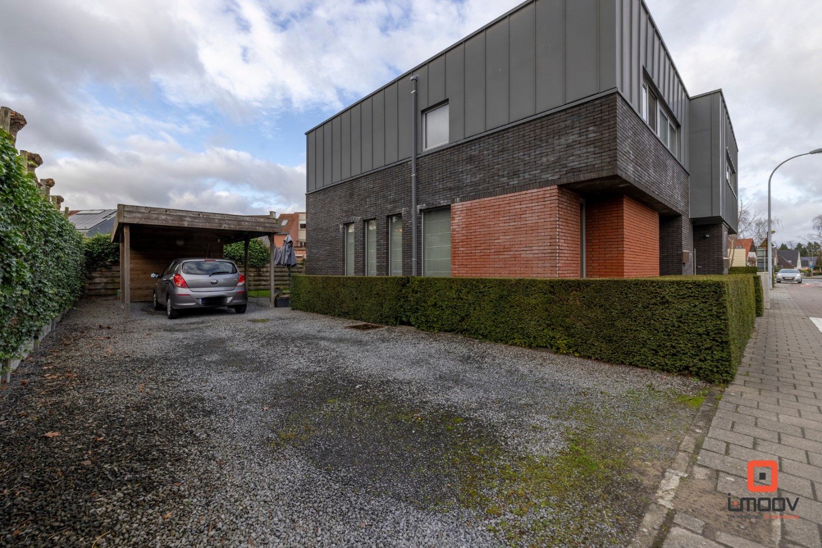 Volledig instapklare halfopen bebouwing op toplocatie! 