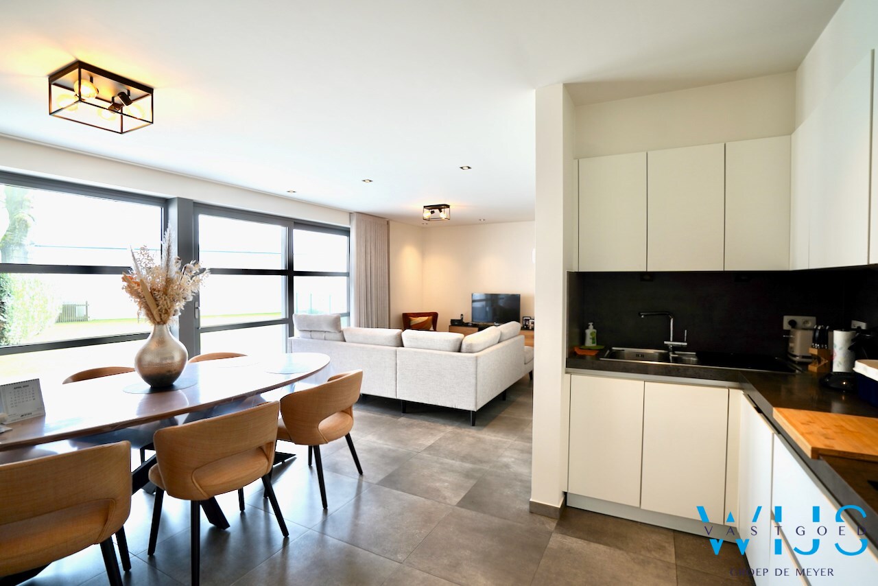 Gelijkvloers appartement te centrum Lovendegem ! 