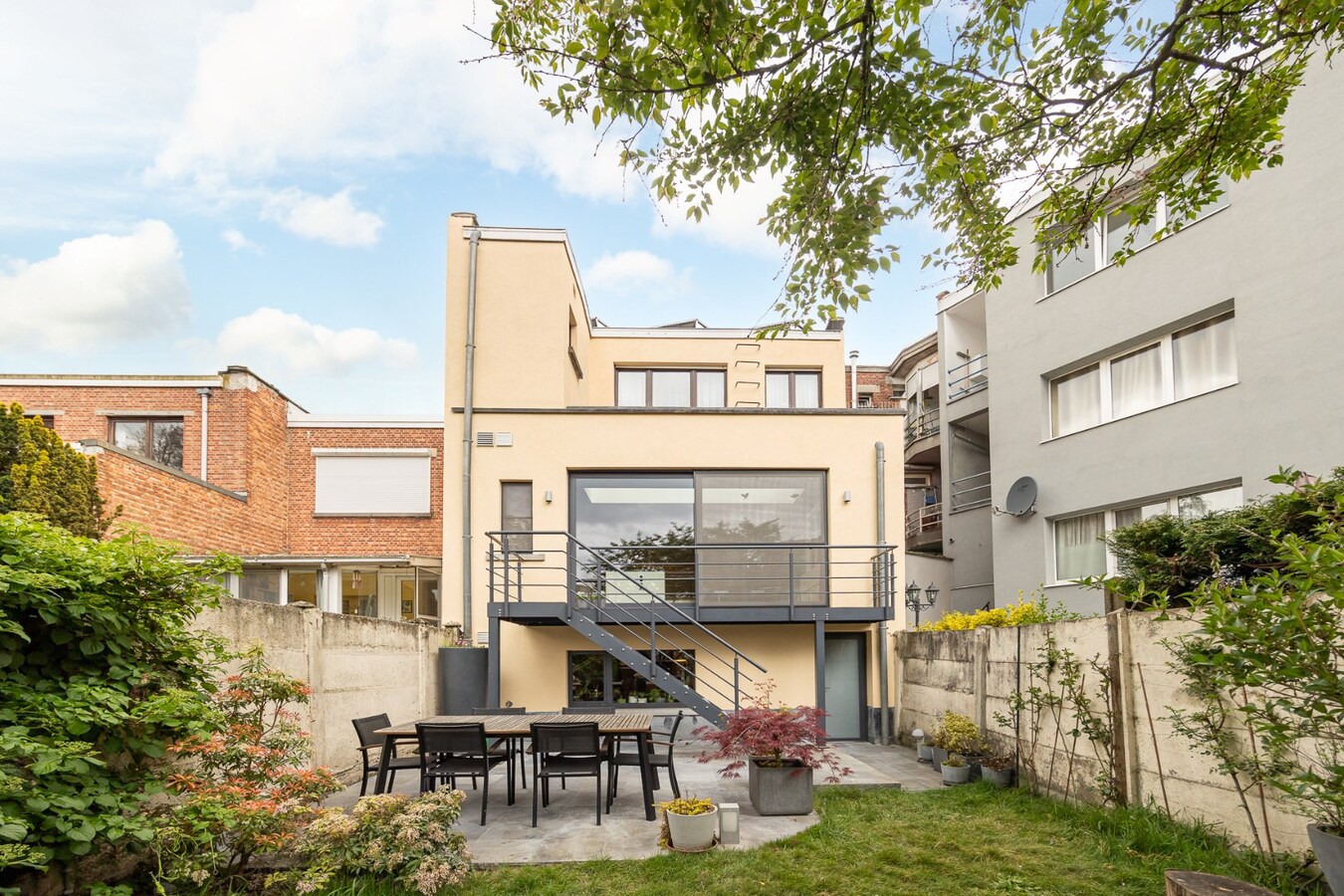Belle époque woning met garage en tuin nabij 't Rivierenhof! 