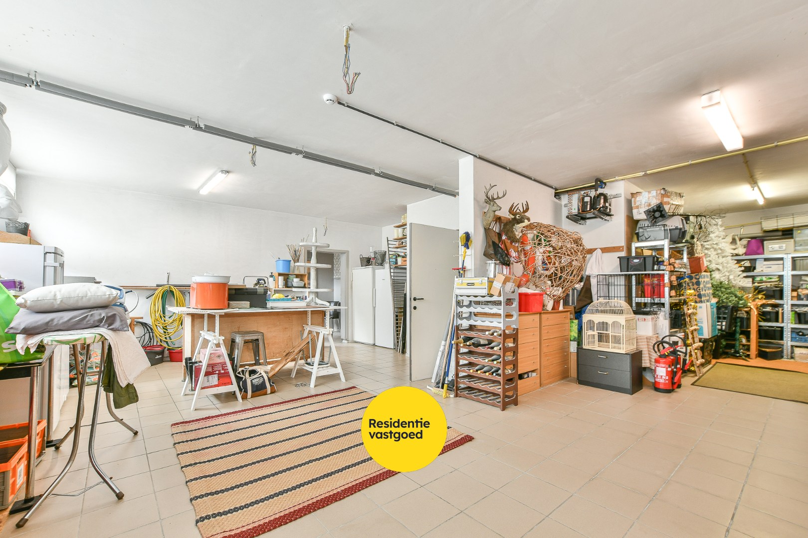 Unieke investeringskans: karaktervol hotel met 18 kamers &amp; woonmogelijkheden te koop! 