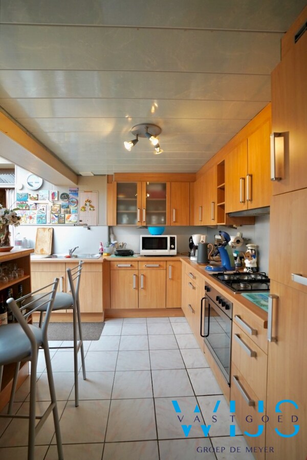 Interessante te renoveren woning met 4 slaapkamers in het centrum van Destelbergen 