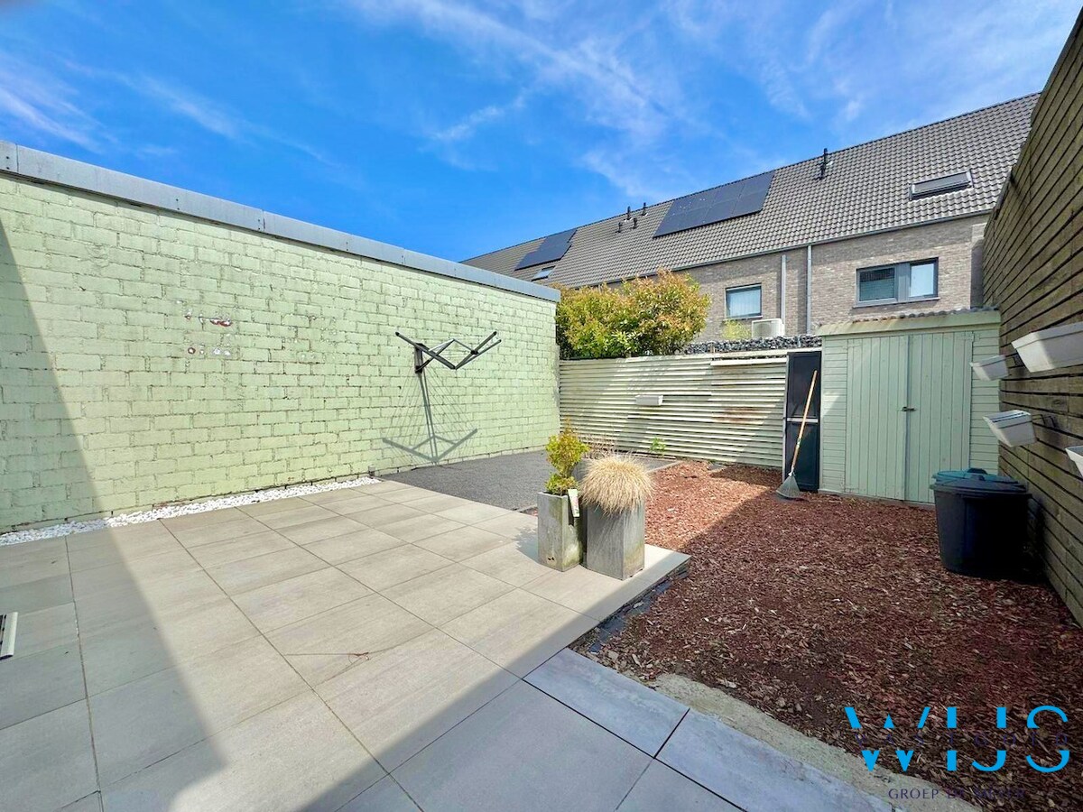 Prachtig ruim 1 slaapkamer appartement op het gelijkvloers met toffe tuin ! 