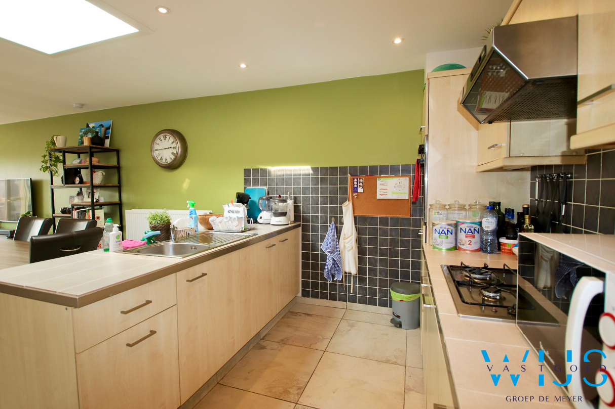 Instapklare en smaakvolle woning in hartje EEKLO 