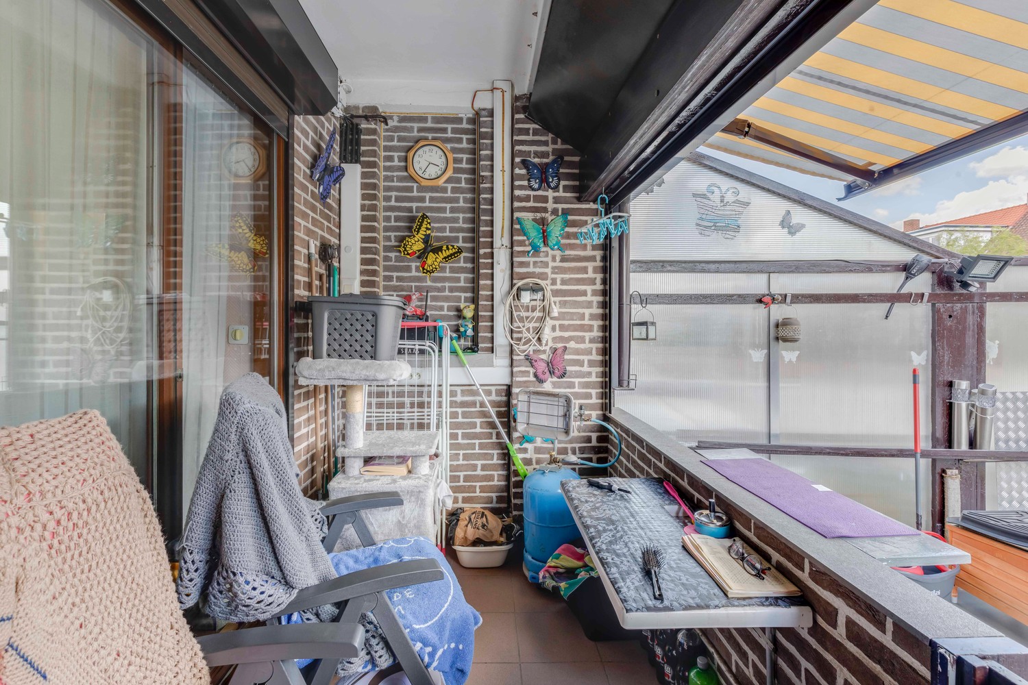 Woning bestaand uit 3 entiteiten: 2 app en 1 studio 