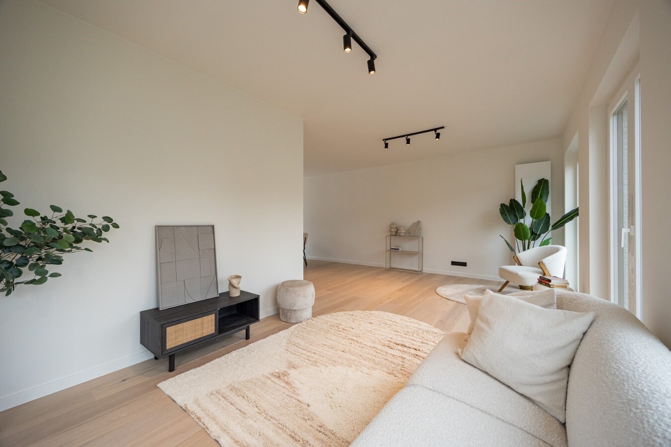 Volledig gerenoveerde HOB op een toplocatie te Kapellen! 