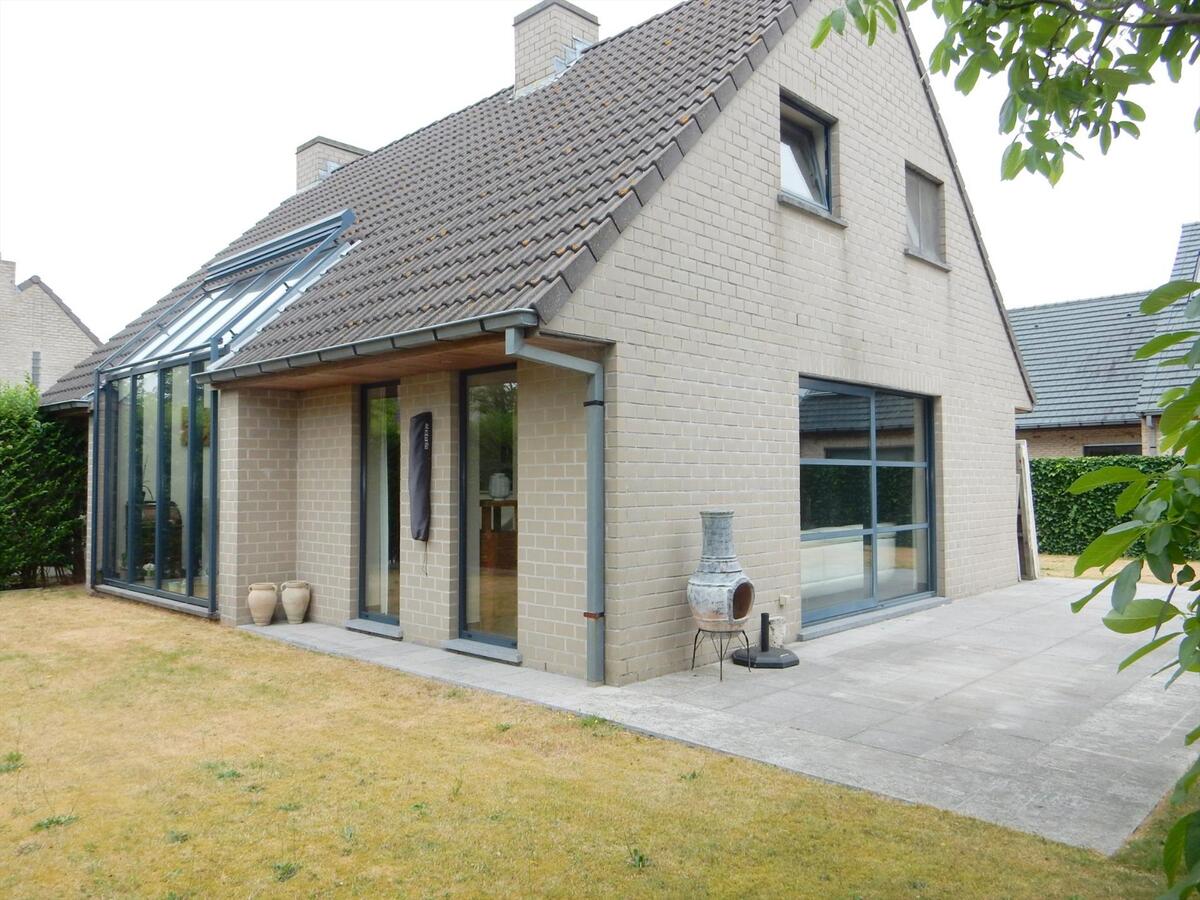 Alleenstaande villa met zonnige tuin op fantastische locatie 