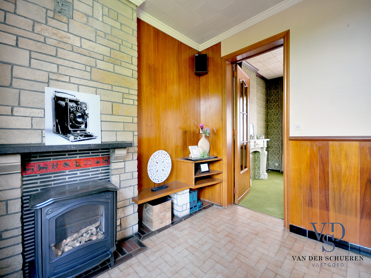 Degelijke en stijlvolle herenwoning. Uitstekend gelegen ! 