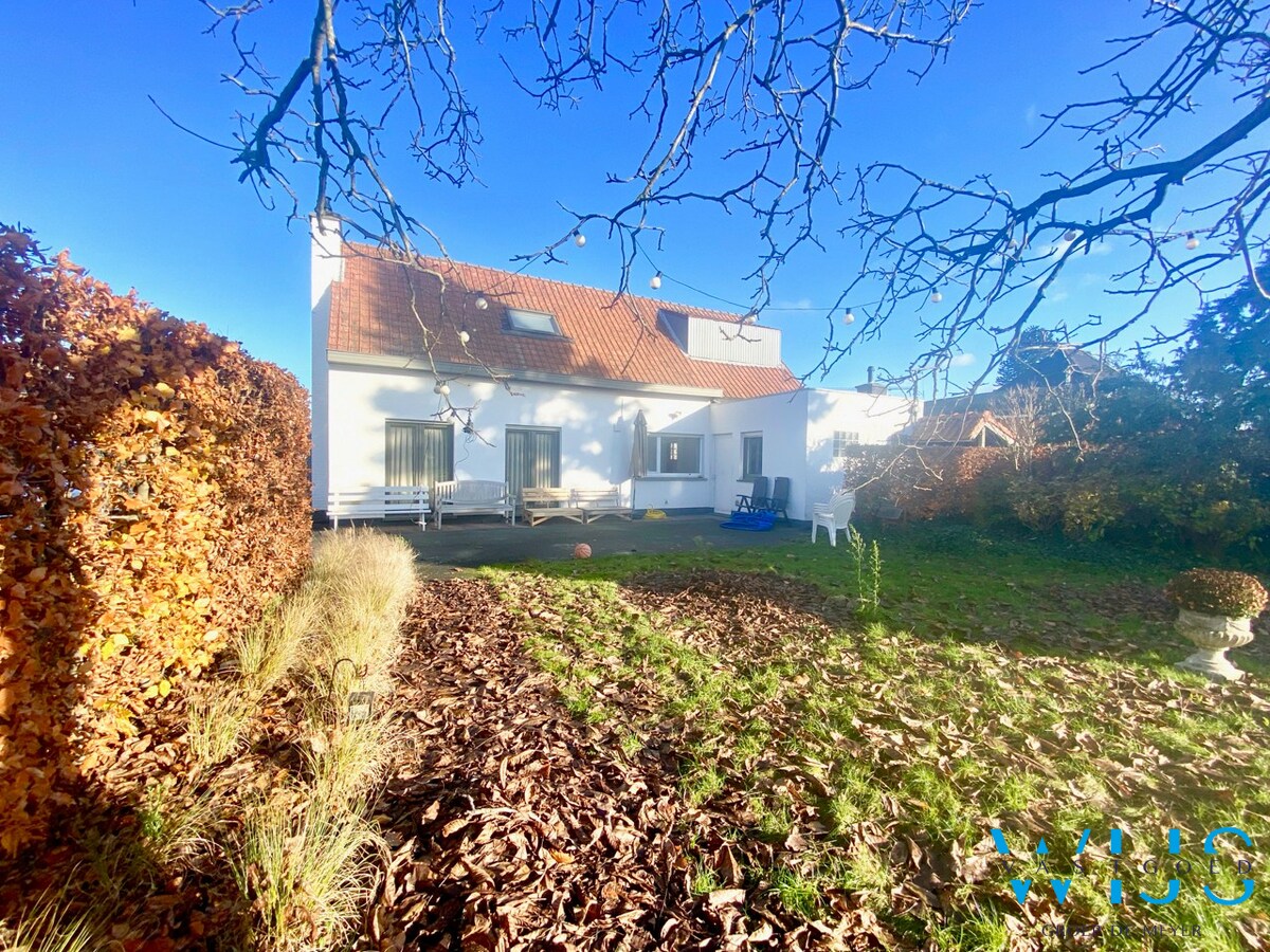 Tof woonhuis met 3 slaapkamers &amp; zuidgerichte tuin te ERTVELDE ! 