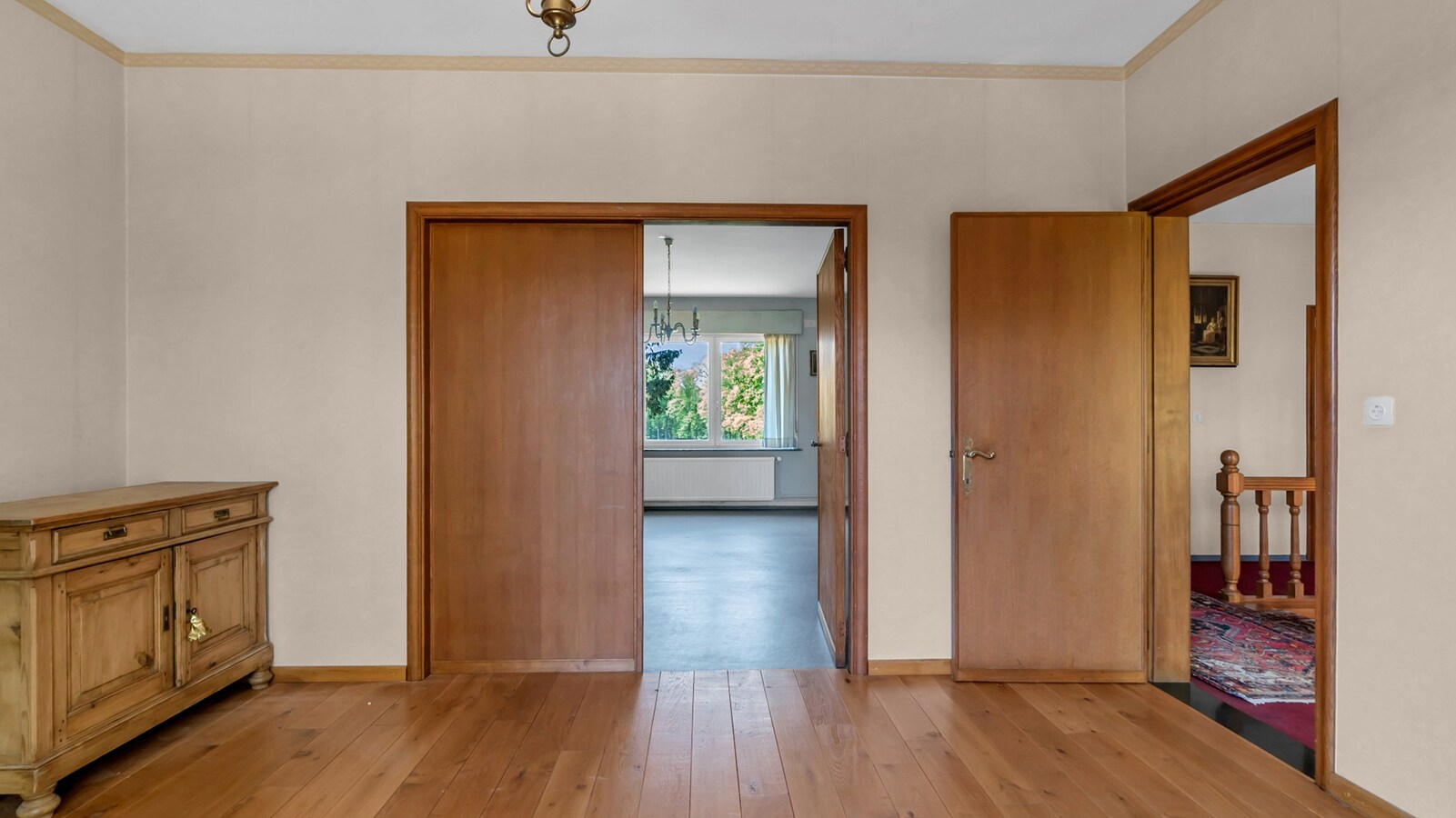 LINDEN ruime villa 4-6 slaapkamers met grote tuin 