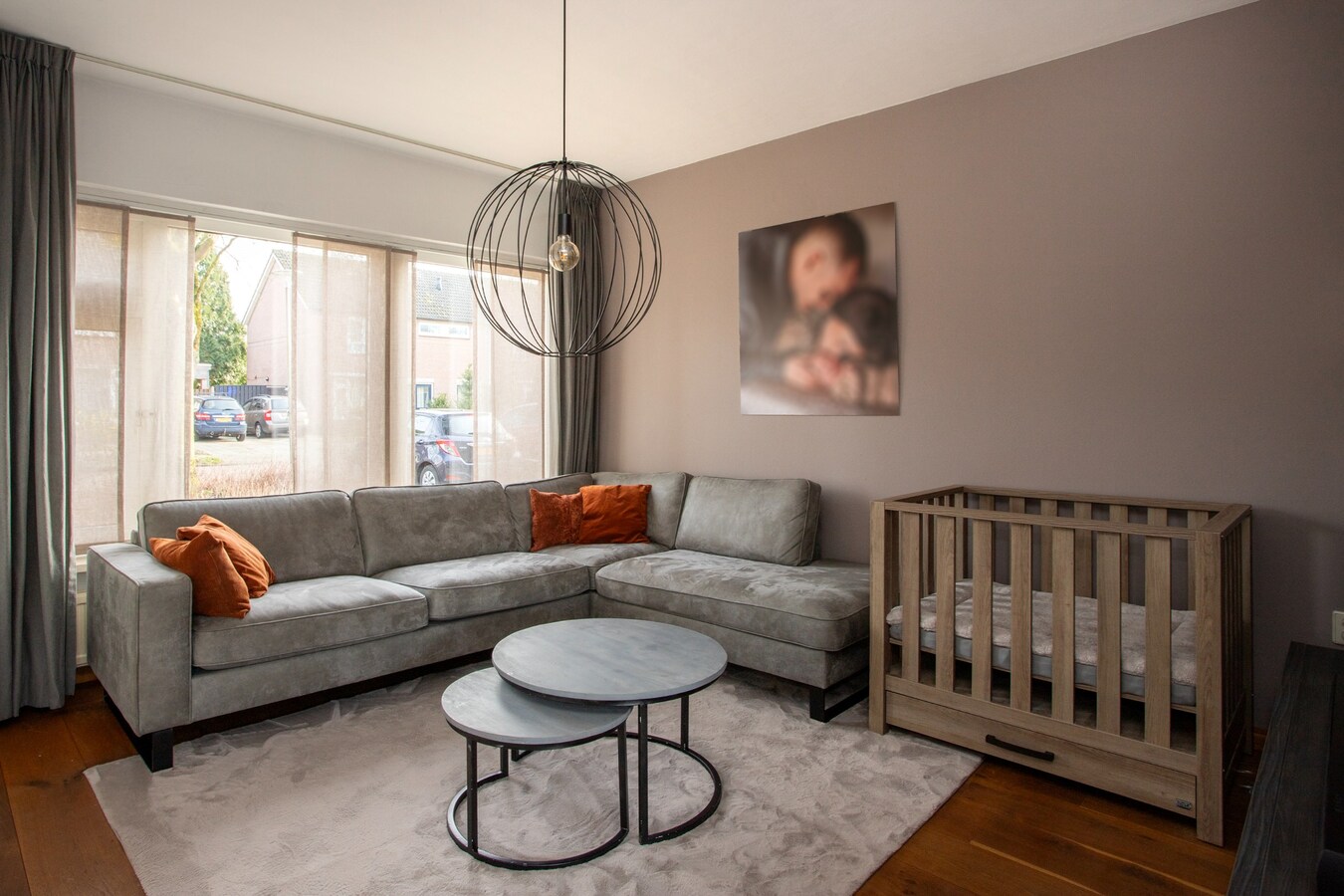 Instapklare tussenwoning waar comfort, ruimte en een fijne woonomgeving samenkomen. 