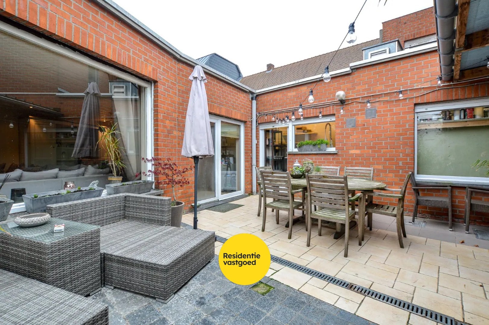 Handelswoning op topligging te Aartrijke 