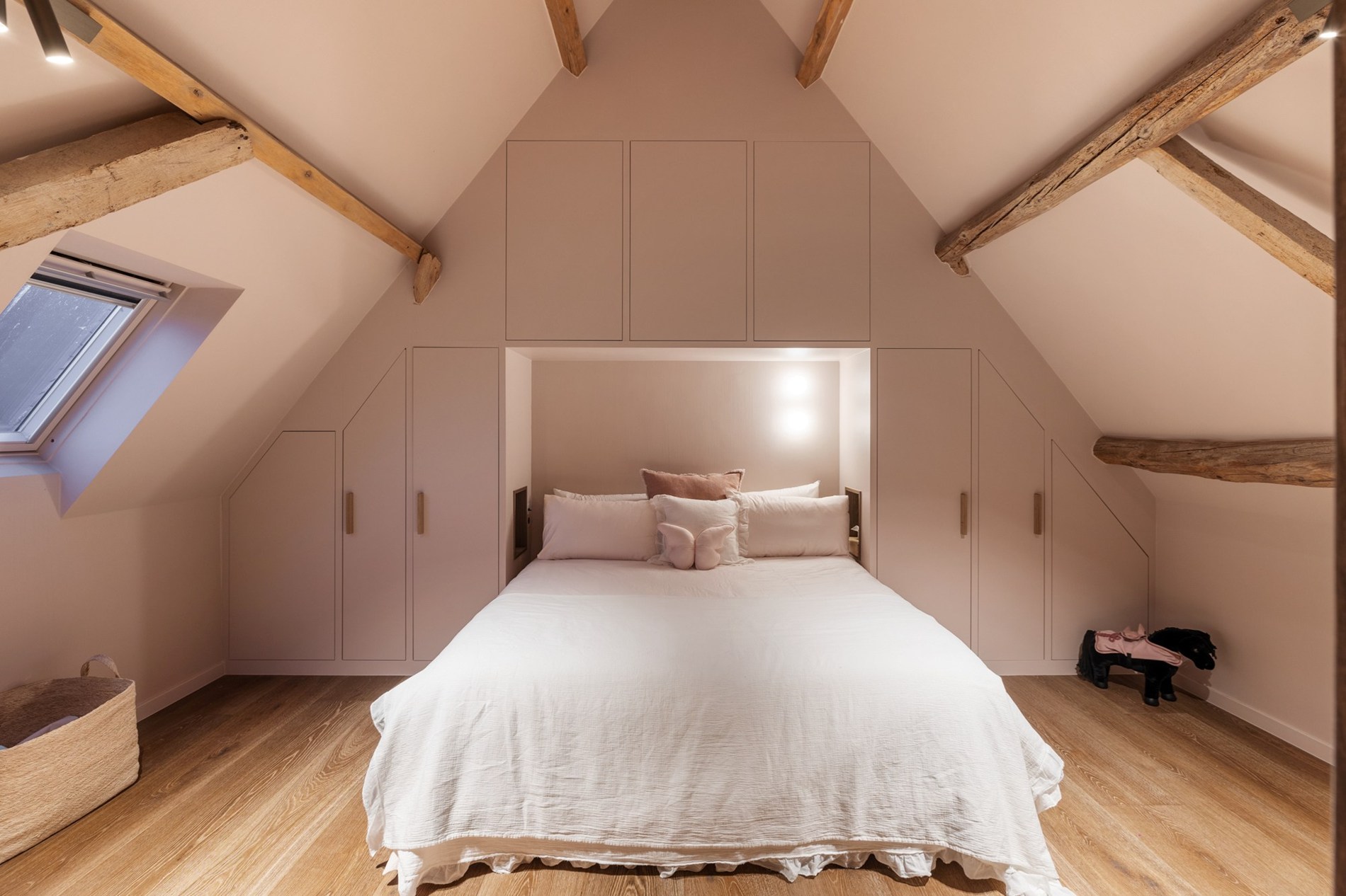 Authentiek gerenoveerde hoeve te Varsenare — een uitzonderlijk landelijke eigendom nabij Brugge 