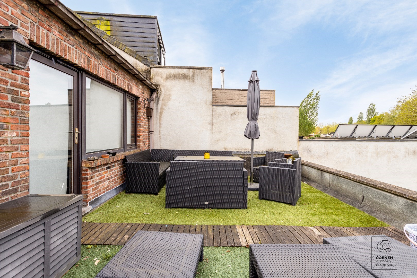 OPBRENGSTEIGENDOM bestaande uit twee appartementen en twee studio's op een perceel van 568 m2 gelegen op een uitstekende locatie te Hoboken 