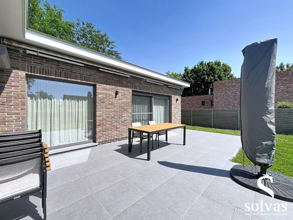 Gerenoveerde woning in een rustige wijk te Sleidinge! 