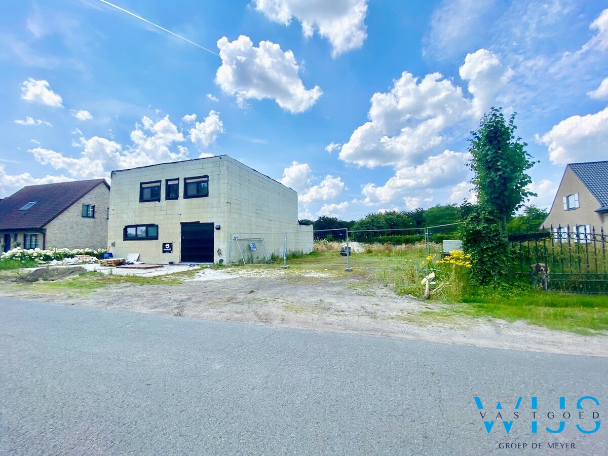 Bouwgrond van 623m² te Oosteeklo ! 