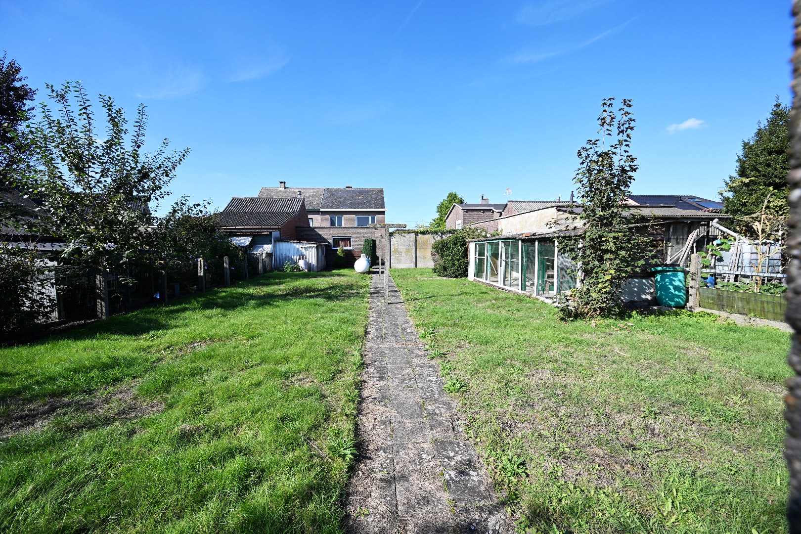 Te renoveren woning met 3 slpks op 607 m² te Lembeke 