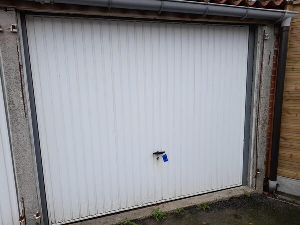 Verhuurd Garage te Izegem