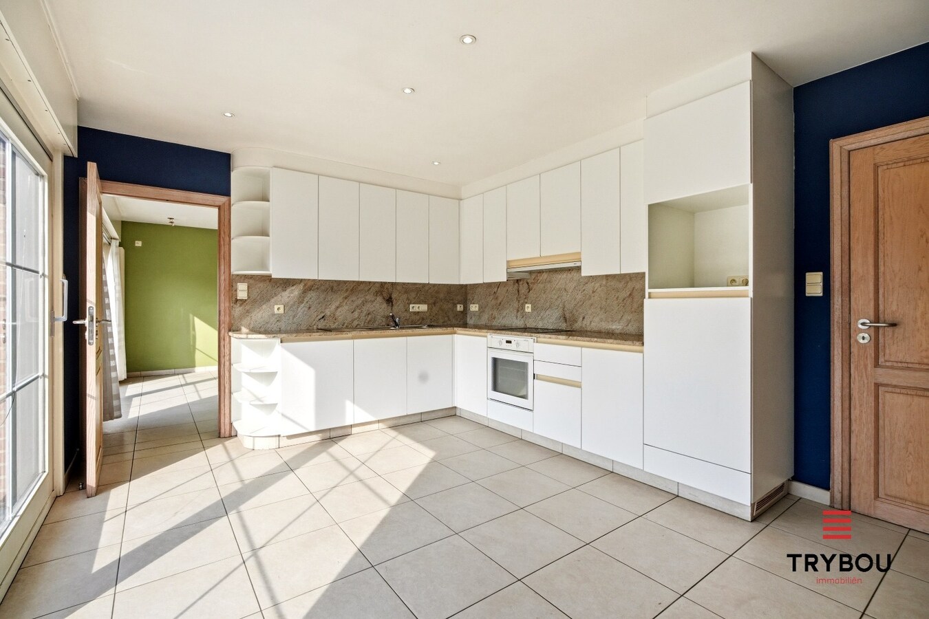 Ruime halfopen woning met 5 slaapkamers te koop in Werken met garage en ruime tuin! 