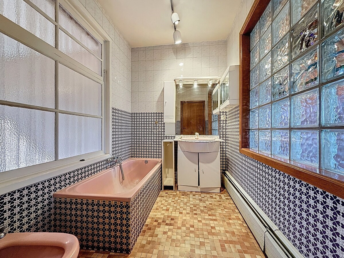 Statige laagbouwvilla met groene achteruit te Scheldewindeke 