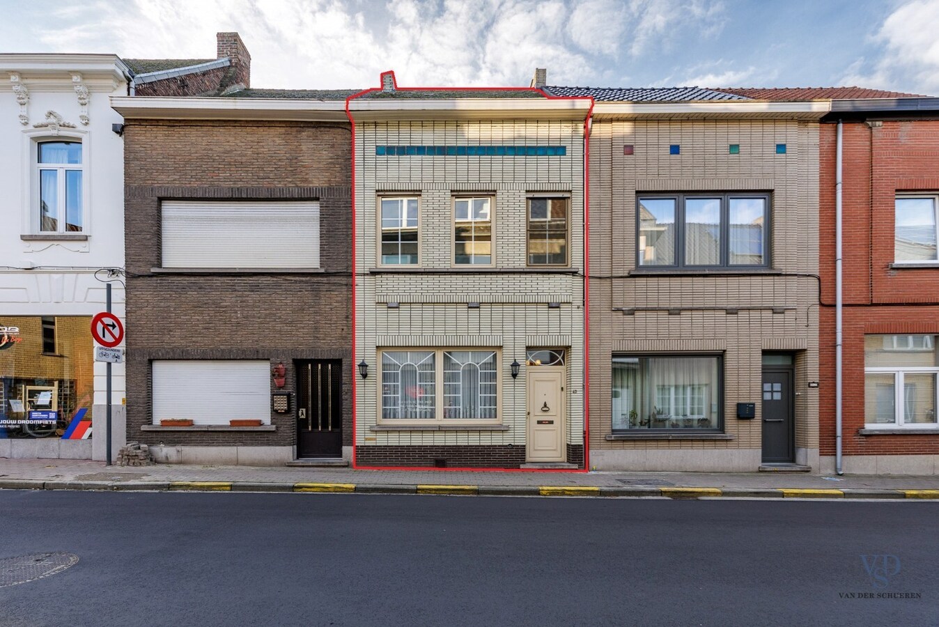 Verhuurde woning nabij station. 