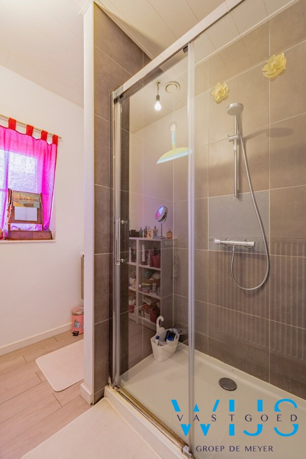 Interessant &amp; ruim duplex appartement te Ertvelde 