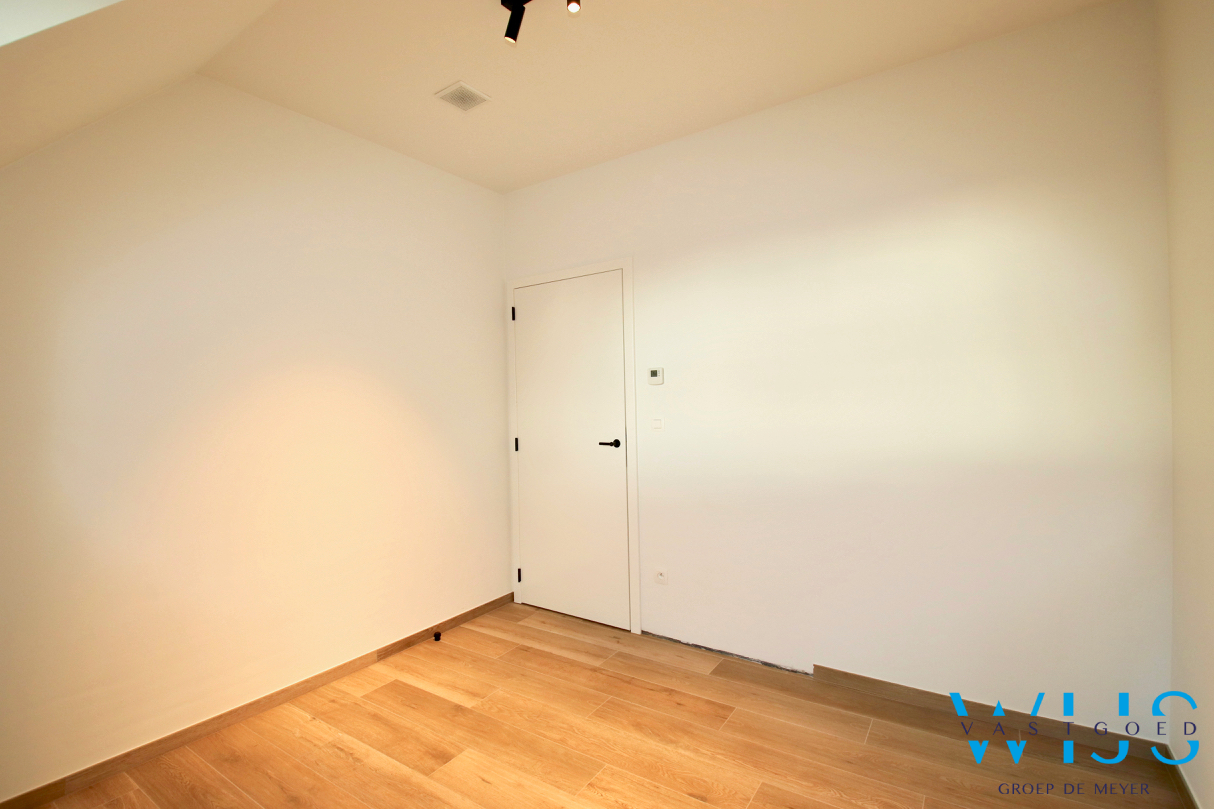 Instapklaar appartement met 2 slaapkamers &amp; terras te ASSENEDE ! 