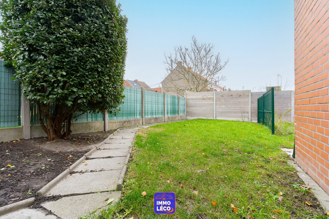 Maison moderne fraîchement rénovée avec jardin ! 