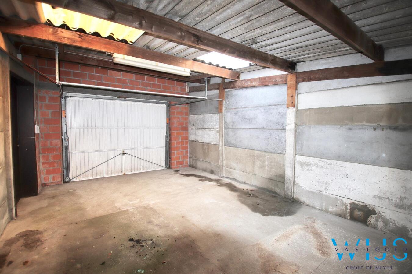 Te renoveren woonhuis op een mooi perceel van 870m² te ERTVELDE! 