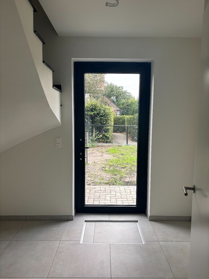 BEN nieuwbouwwoning (E-peil E30) met 3 slaapkamers in het centrum van Zoersel 