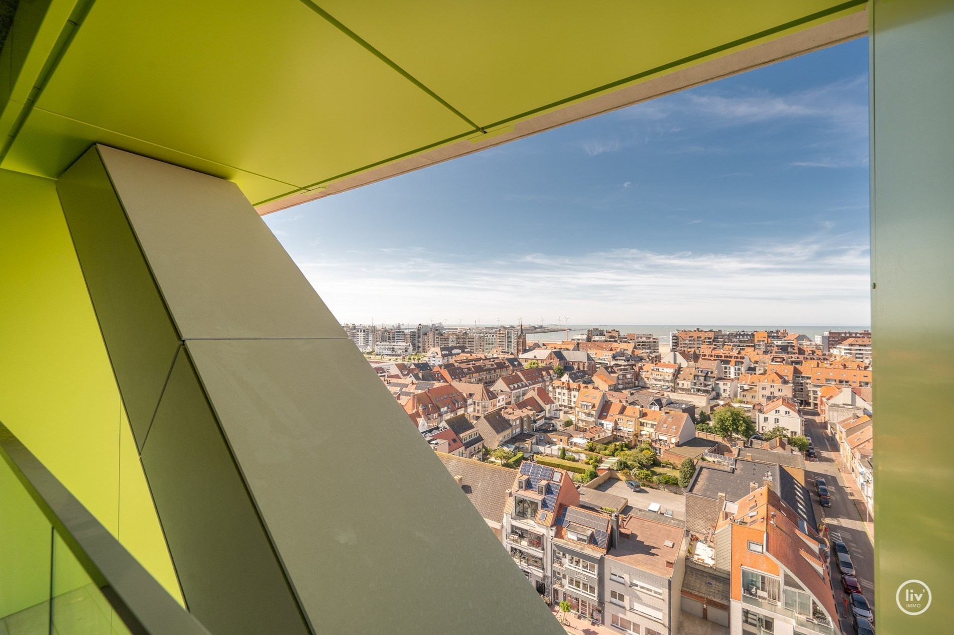 Centraal gelegen 3-kamer appartement te Res. Hoost: Opendeurdag Zondag 04/01 (tussen 14u en 17u) 