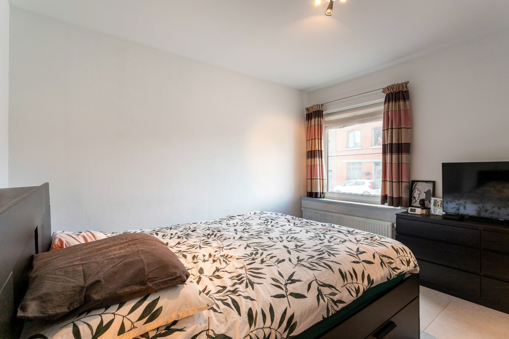 Instapklaar gelijkvloersappartement met 3 slaapkamers en tuin 