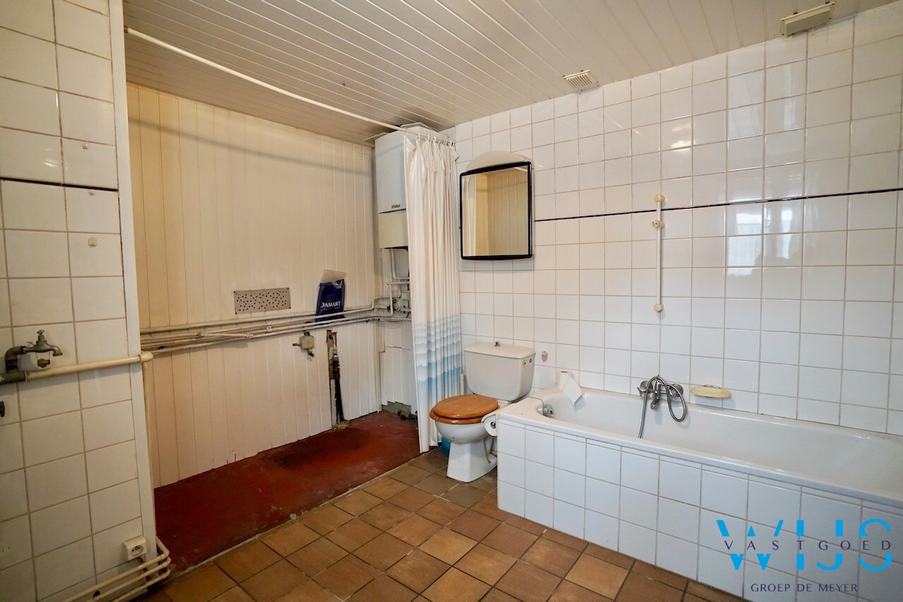 Interessante te renoveren woning in Drongen! 