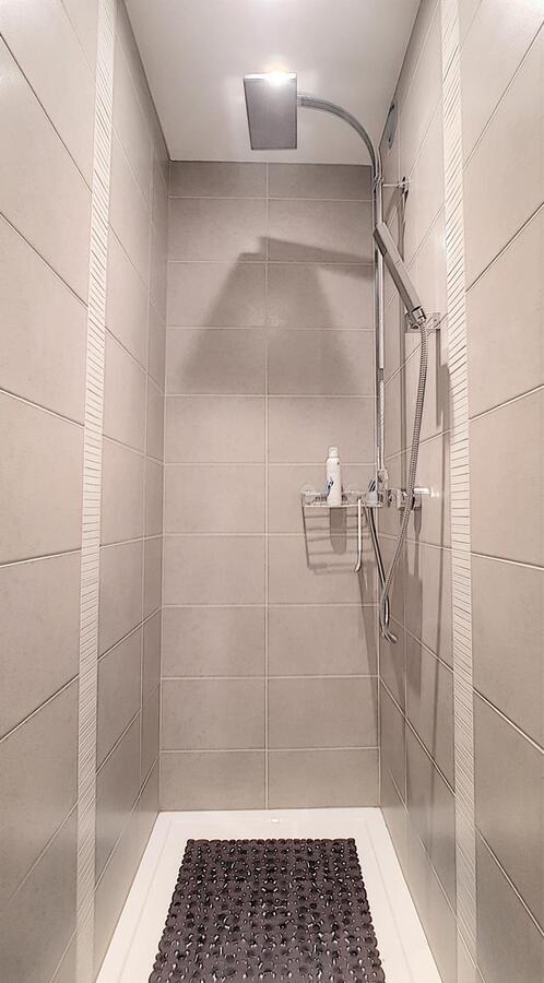 Ruim, zeer aangenaam appartement met drie slaapkamers en zonneterrassen - Heist 