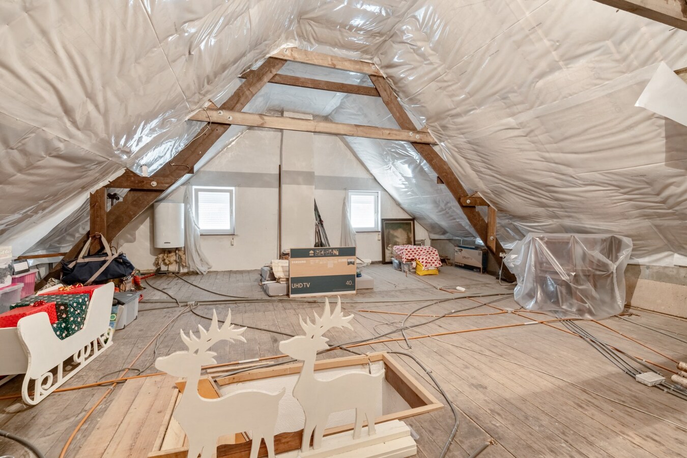 Ruime, zeer rustig gelegen woning op een perceel 29a90ca te Molenbeersel - een deelgemeente van Kinrooi! 