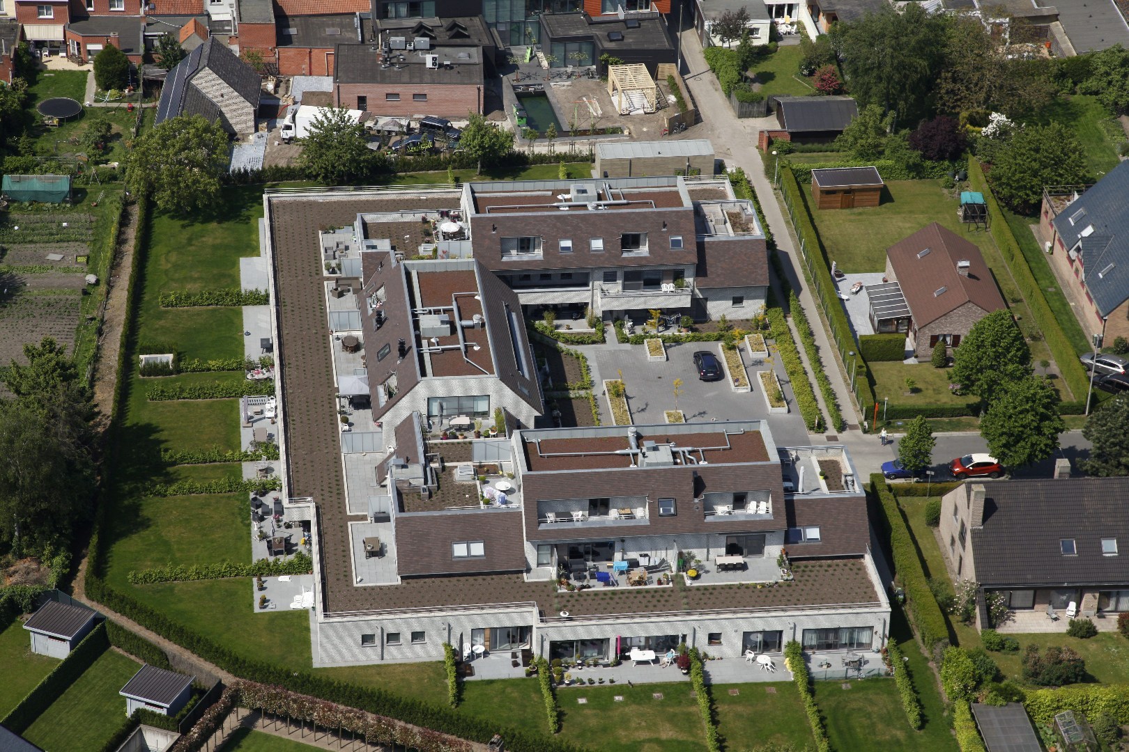 VERKOCHT Gunstig gelegen en energiezuinig appartement met zonneterras en garagebox 