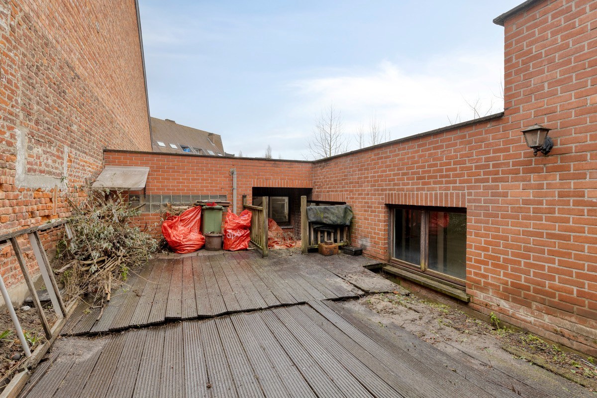 Super gelegen handelspand met garage in Heverlee! - totale oppervlakte +/- 260 m² + kelder van 38m² 
