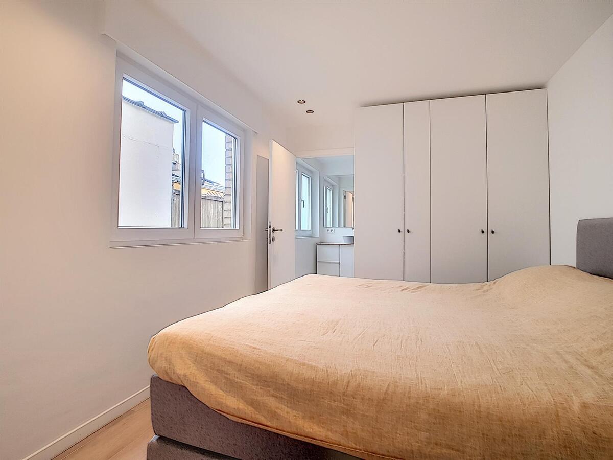 Ruim, knap gerenoveerd 1-slaapkamerappartement  met terras  - Heist 