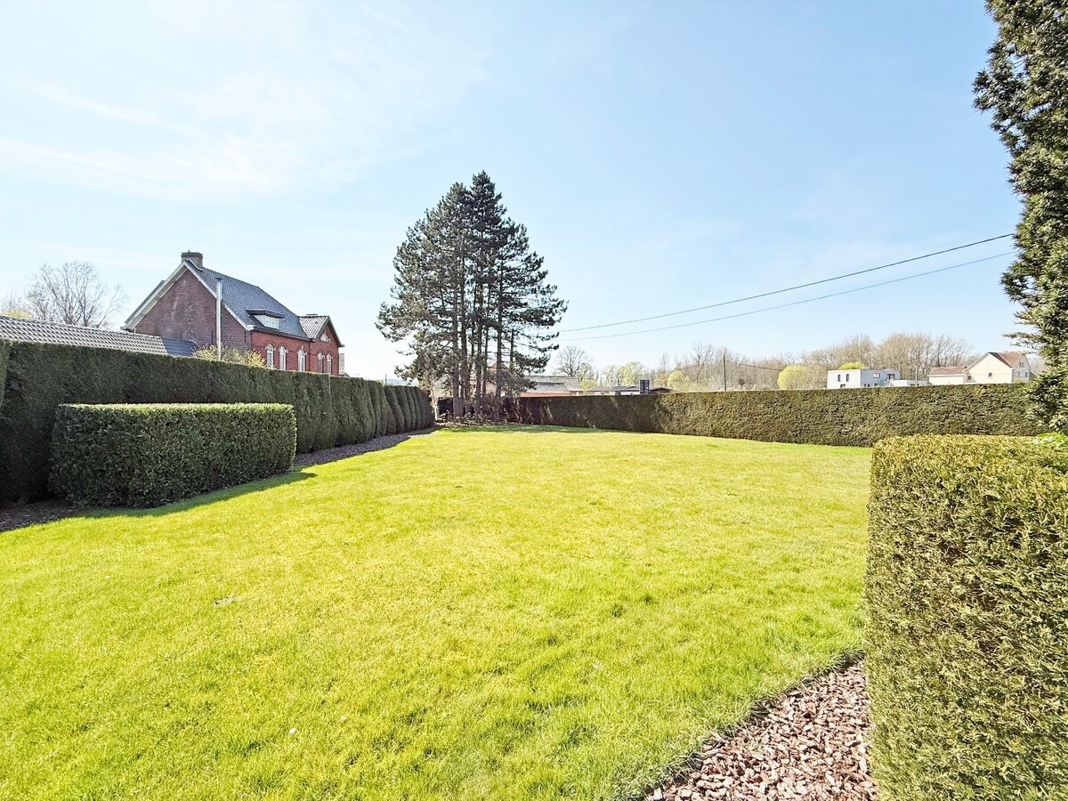 Sixties villa met opslagruimte/garage en zicht op Cotthem 