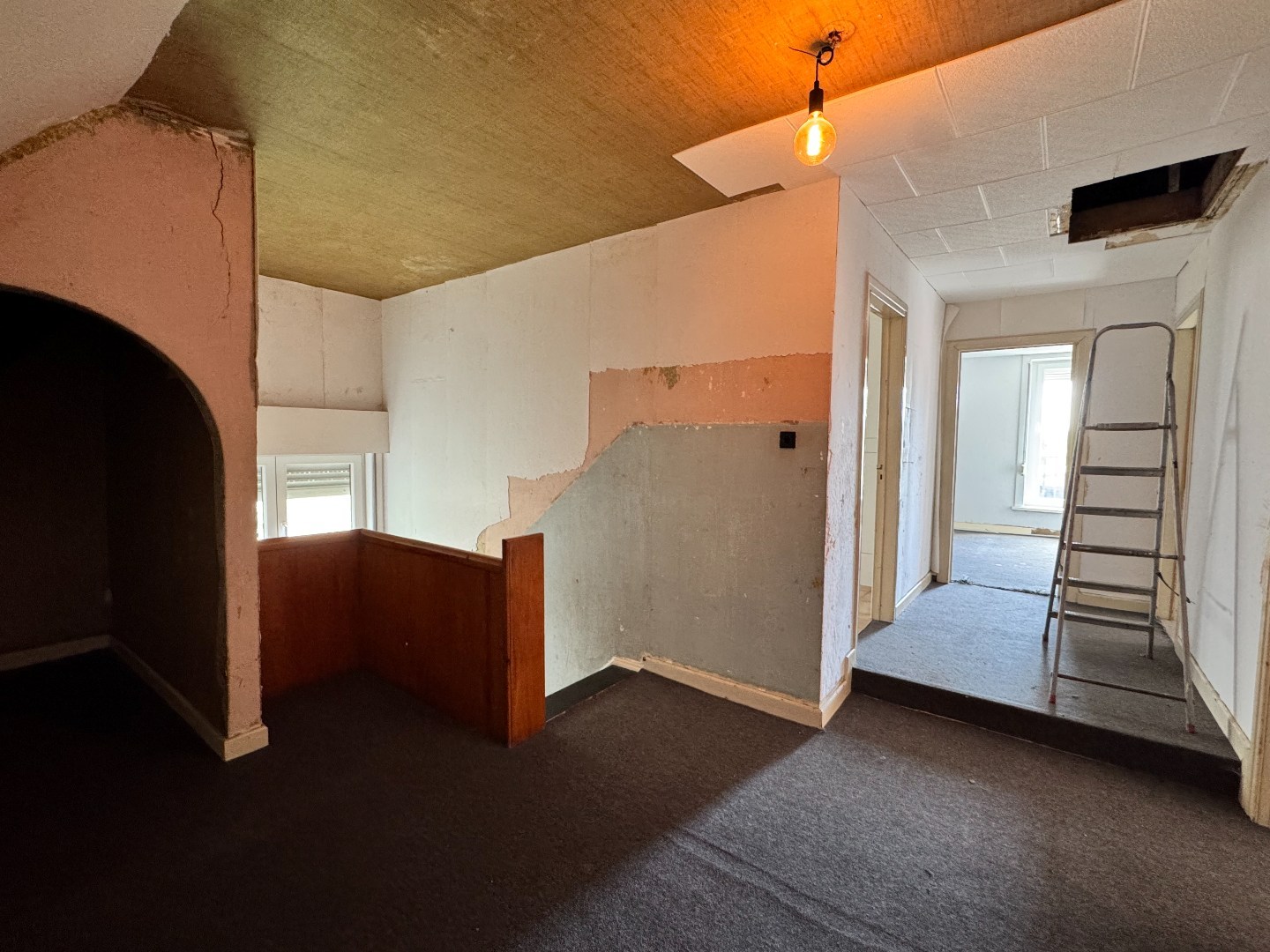 Woning met tal van mogelijkheden in centrum Zulte. 