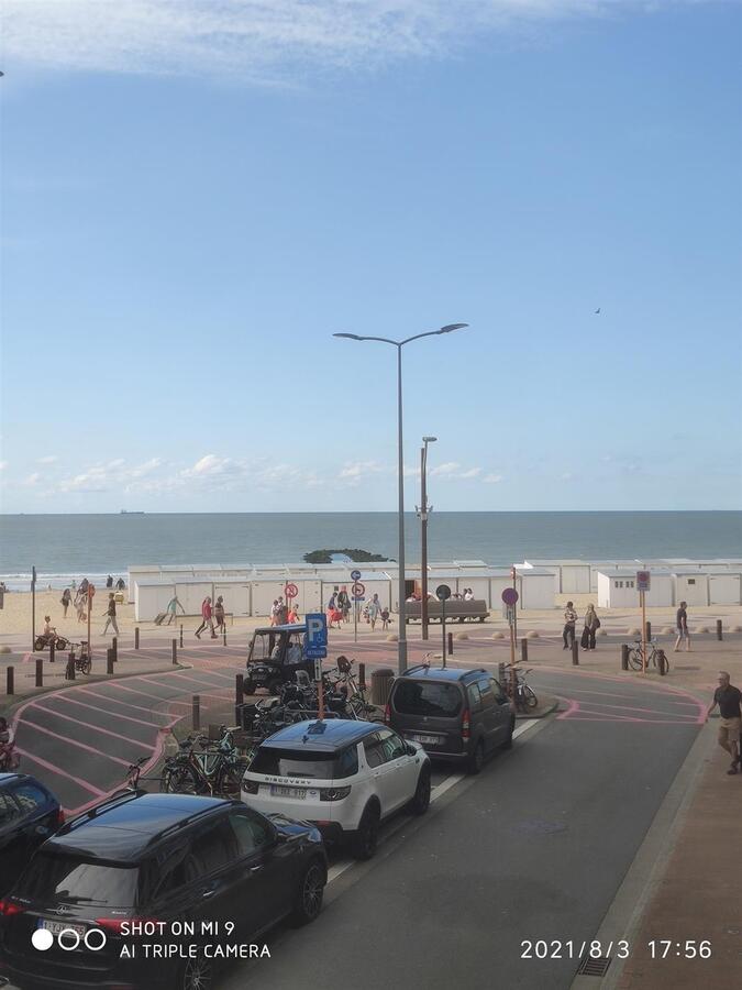 Zeer ruim woonappartement (109 m²) met uitzonderlijk zonneterras - Knokke 