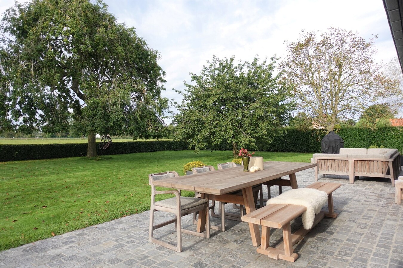 Prachtige karaktervolle villa op groot perceel nabij invalswegen 