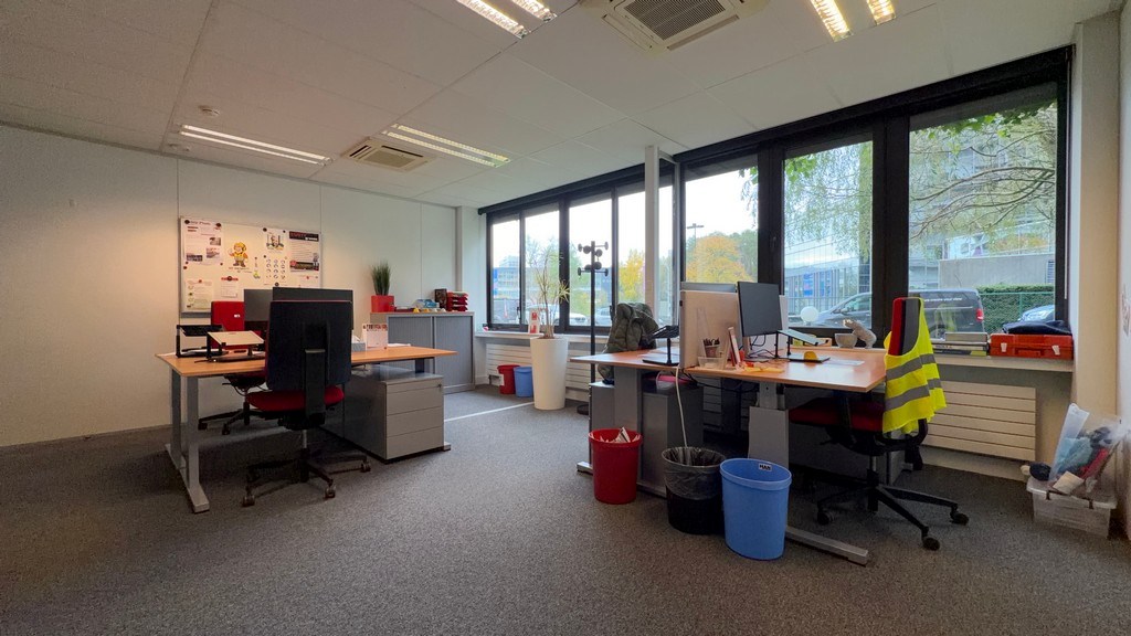 Gelijkvloerse kantoren te koop langs Singel in Antwerpen