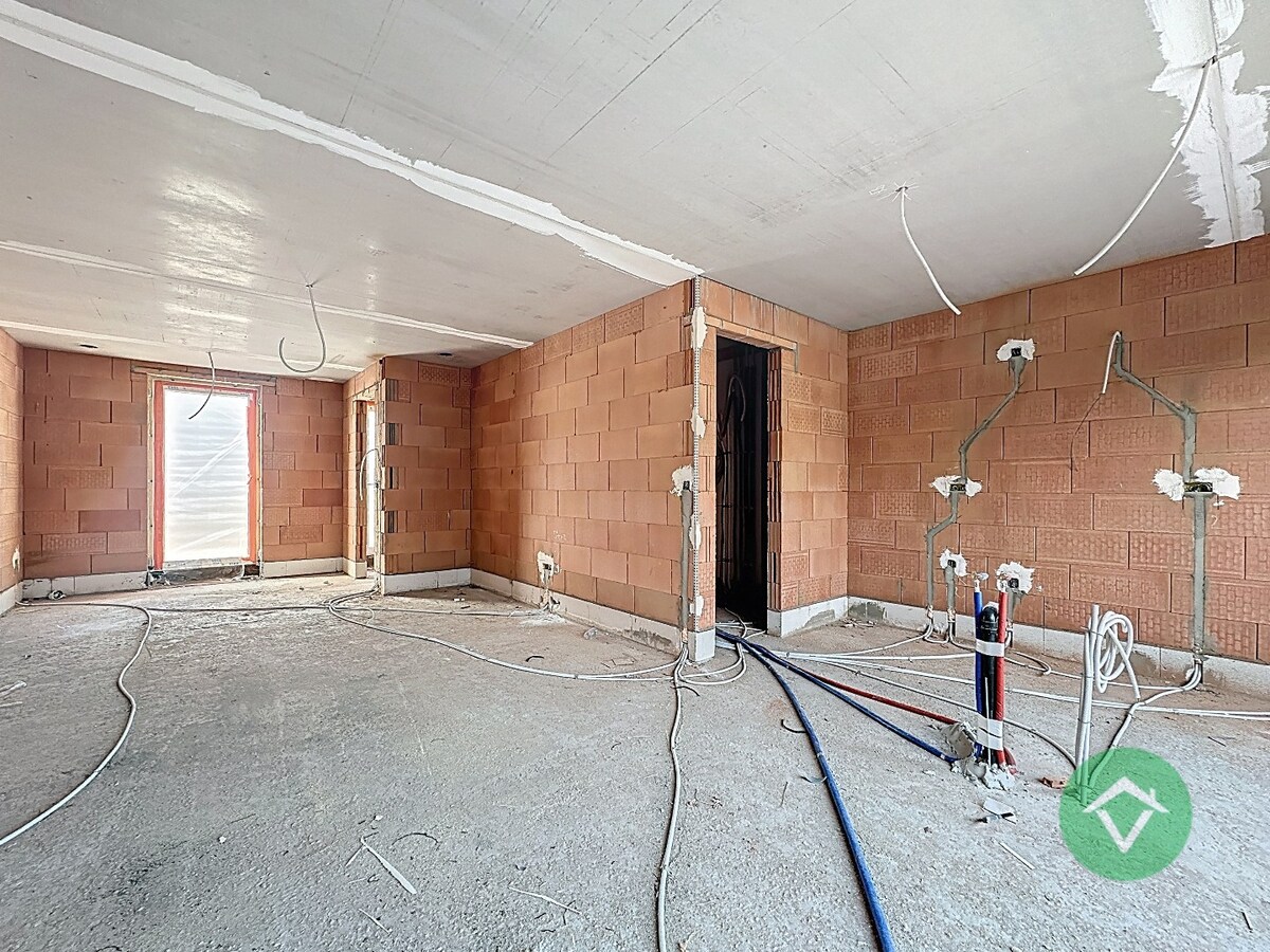 Nieuwbouwwoning met 4 slaapkamers en tuin te Lombardsijde 