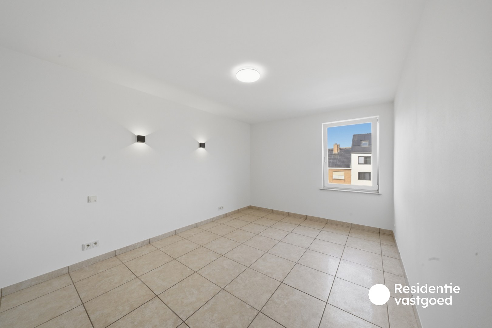 Instapklaar  2 slaapkamer appartement te Bredene 